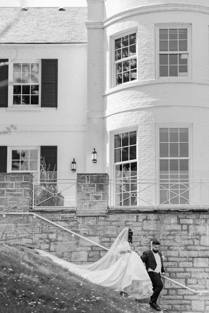 harding-waterfront-estate-staircase